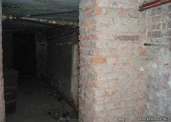 Днепропетровск центер-подвал - фото 1